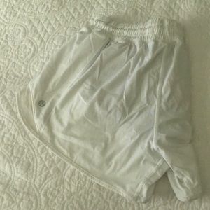 Hotty hot low rise lined short 4”